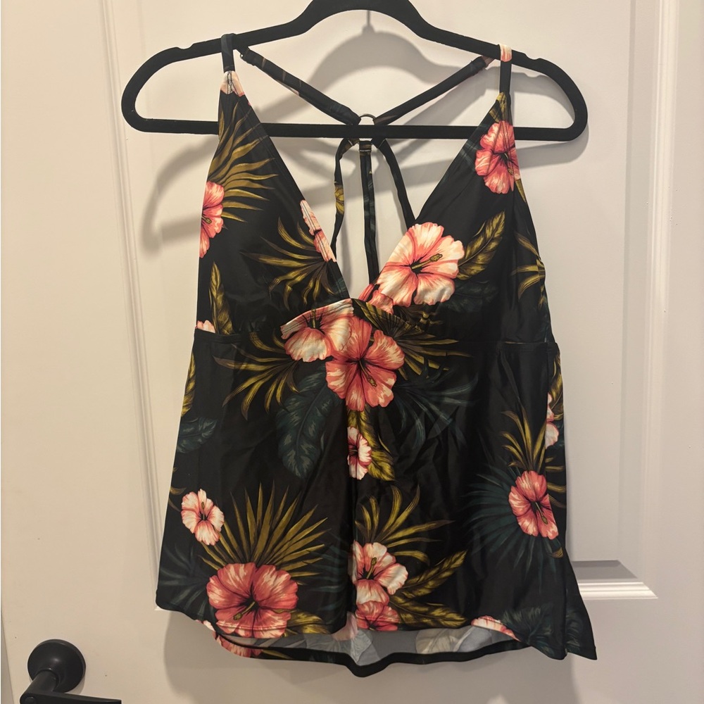 ✨2 TOPS✨
V-Neck Tankini Tops - Picture 3 of 5